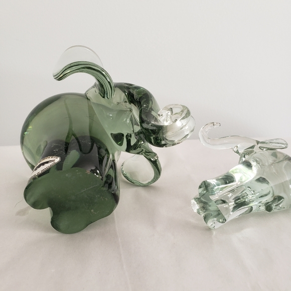 NGWENYA GLASS ELEPHANT 2pc - Picture 3 of 11
